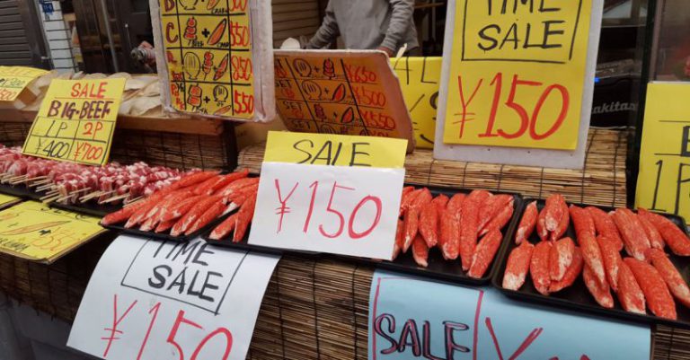 Outdoor Displays - Seafood Display for Sale on Outdoor Market